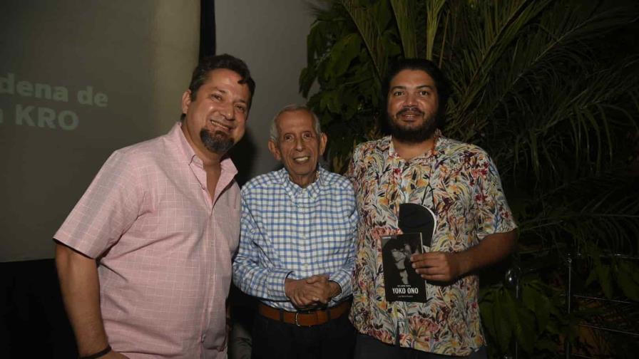 Luis Beiro pone en circulación “Un libro para Yoko Ono”