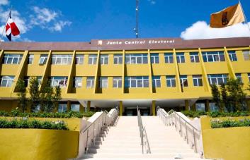 Delegados de partidos piden a la JCE investigar las renuncias de personal de la Dirección de Informática