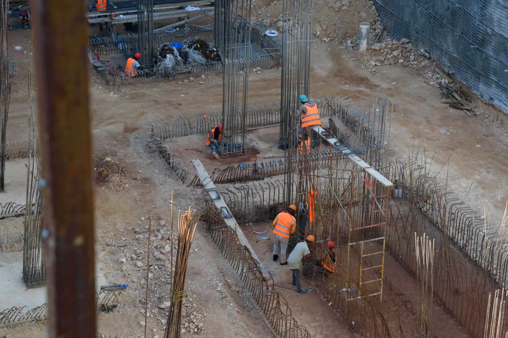 Ahora es que se trabaja en la base de la torre 