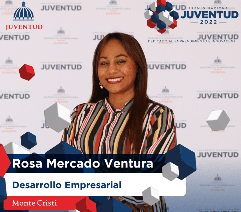 Rosa Iris cuenta con una licenciatura en Educación. Además, ha emprendido varios negocios tanto en su provincia, como en los municipios de Las Matas de Farfán y Villa Vásquez.