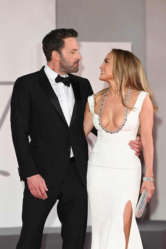 Jennifer López tuvo miedo de volver con Ben Affleck, pero dice que está feliz