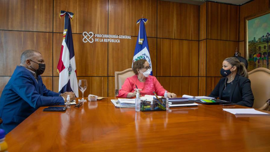 Desmantelan centro de retransmisión de señal de internet operado dentro de La Victoria