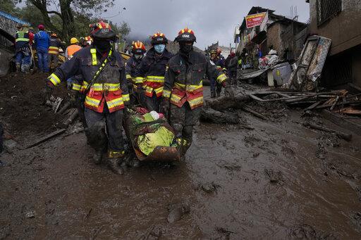 Aumentan a 22 los muertos por aluvión en Ecuador