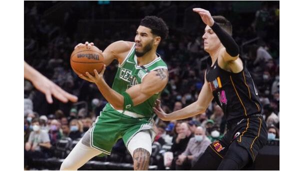 Horford coqueteó con el doble-doble ante el Heat