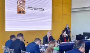 Contin&uacute;an los trabajos de las mesas  tem&aacute;ticas por las reformas