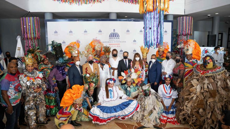 Anuncian celebración del Desfile Nacional de Carnaval 2022