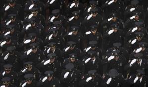 Un mar de policías vuelve a llenar la Quinta avenida de NY para despedir a Wilbert Mora