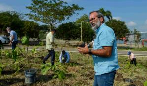 Loyola 79 inicia un bosque Miyawaki de rápido crecimiento