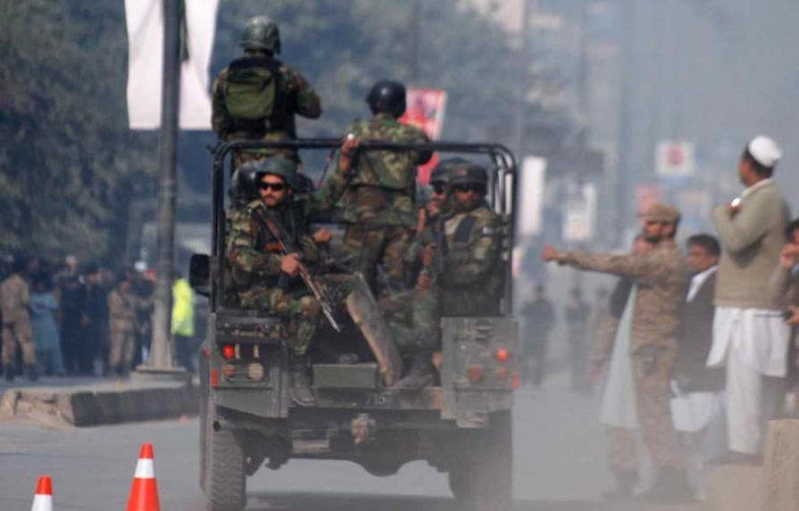 Elevan a siete los soldados y 13 los insurgentes muertos en ataques en Pakistán