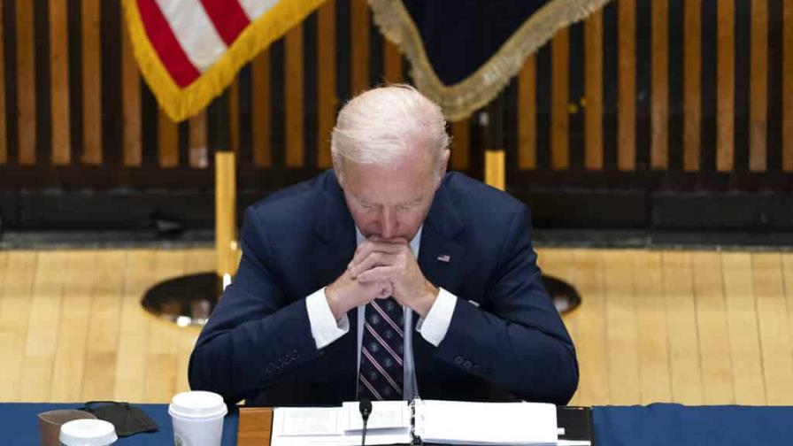 Biden urge en Nueva York acabar con la violencia armada: ¡basta ya!