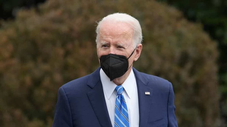 Biden nombra un equipo para elegir a la primera jueza negra del Supremo EEUU