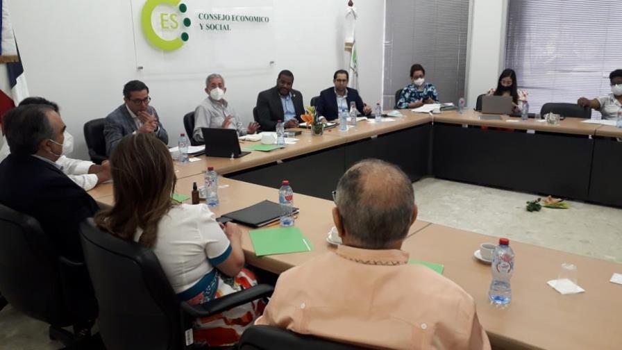 Abinader aún no ha enviado al CES la solicitud formal para debatir fideicomiso de Punta Catalina