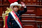 Gobierno de Perú inicia nueva etapa de gestión entre críticas de la oposición