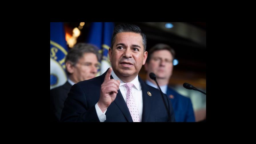 El derrame cerebral de un senador de EEUU amenaza la agenda de Biden