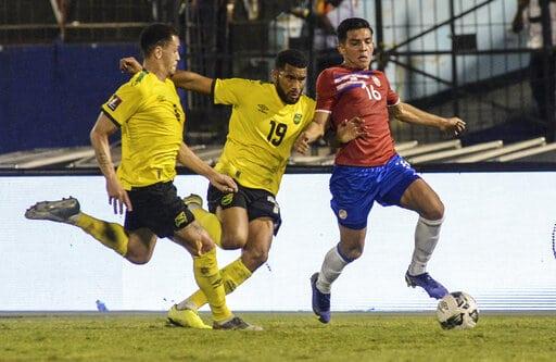 Costa Rica reflota gracias a Keylor y Campbell Costa Rica reflota gracias a Keylor y Campbell