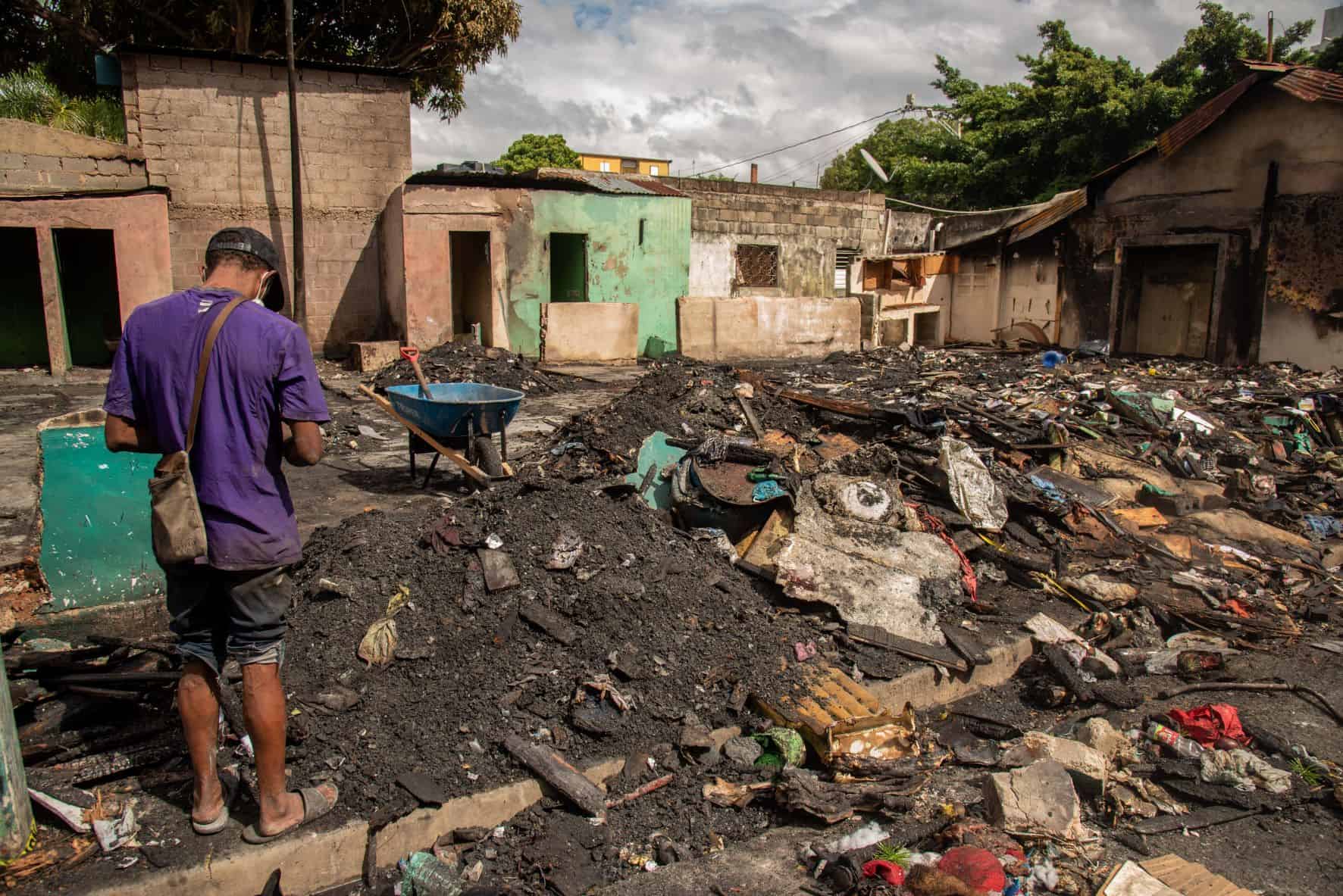 El incendio afecto participalmente otras viviendas