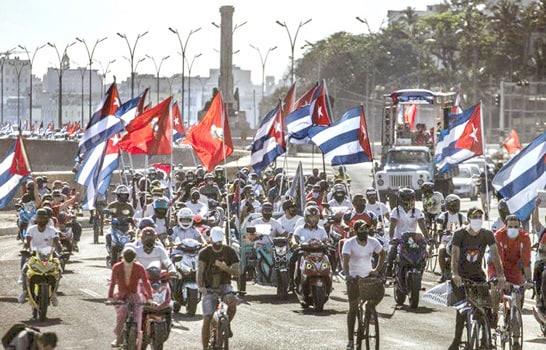 Lágrimas y tensión por juicio a 33 manifestantes del 11 de julio en Cuba