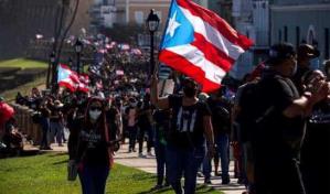 Maestros marchan en Puerto Rico en reclamo de mayores salarios