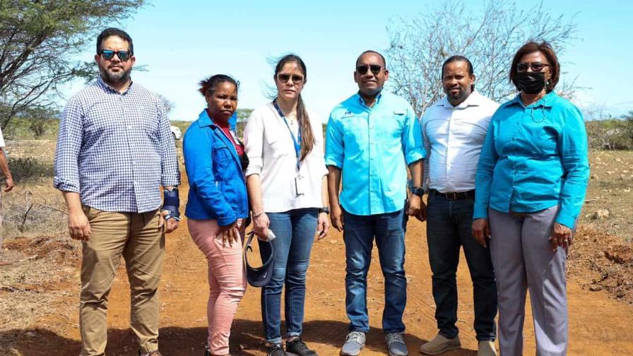 Inspeccionan terreno donde se construirá el aeropuerto de Pedernales