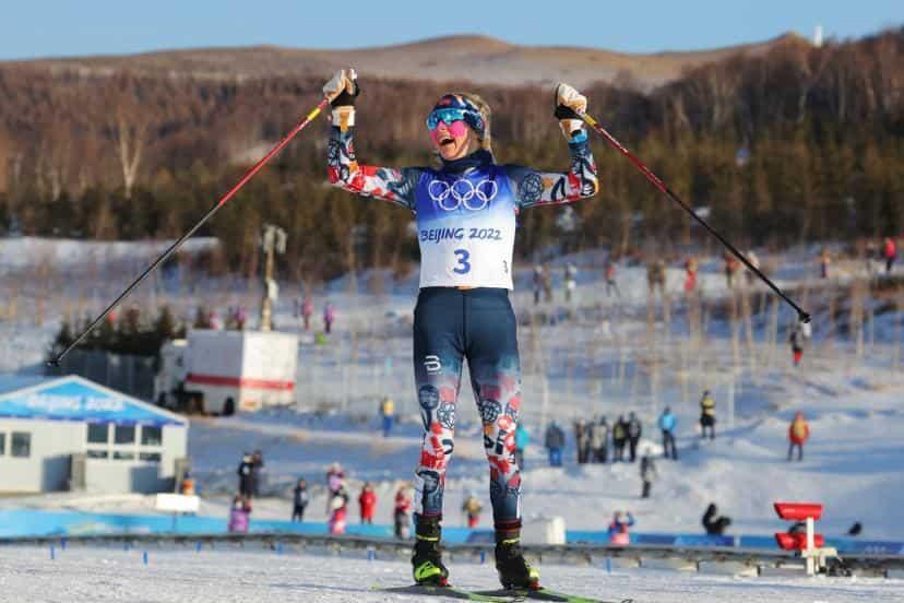 Therese Johaug gana en esquí y es primer oro de los Juegos de Pekín-2022