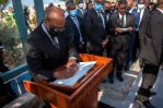 El Senado de Haití pide al primer ministro que entregue el poder este lunes El Senado de Haití pide al primer ministro que entregue el poder este lunes