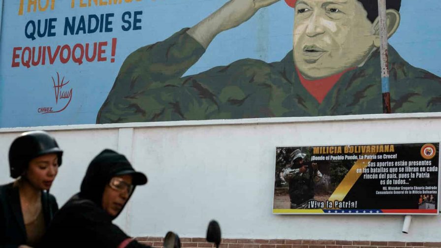 “No está muerto”: culto a Chávez persiste 30 años después del golpe fallido en Venezuela “No está muerto”: culto a Chávez persiste 30 años después del golpe fallido en Venezuela