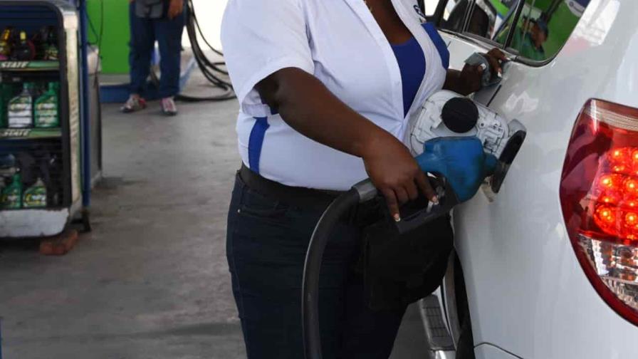 Partido Alianza País señala que el gobierno no dice toda la verdad sobre aumento de los combustibles