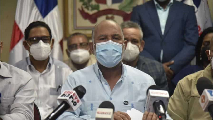 Aspirantes a profesores recibieron calificación de promovidos y reprobados al mismo tiempo, según ADP Aspirantes a profesores recibieron calificación de promovidos y reprobados al mismo tiempo, según ADP