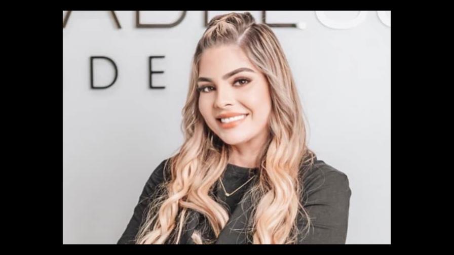 El cambio de la cubana Mily Ajo: de flautista profesional a empresaria de la belleza