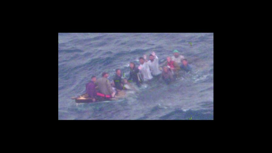 EEUU rescata a 10 balseros cubanos cerca de Florida