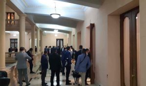 Abinader convoca a ministros y directores a reuni&oacute;n en el Palacio