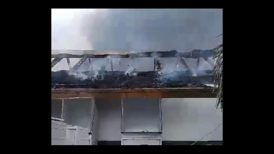 Otro incendio afecta hotel Casa Bonita de Barahona Otro incendio afecta hotel Casa Bonita de Barahona