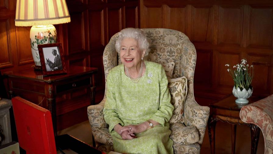 Los detalles de la fotografía con la que celebran 70 años de reinado de Isabel II