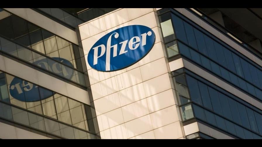 Pfizer duplica su facturación en 2021 gracias a su vacuna contra la COVID-19