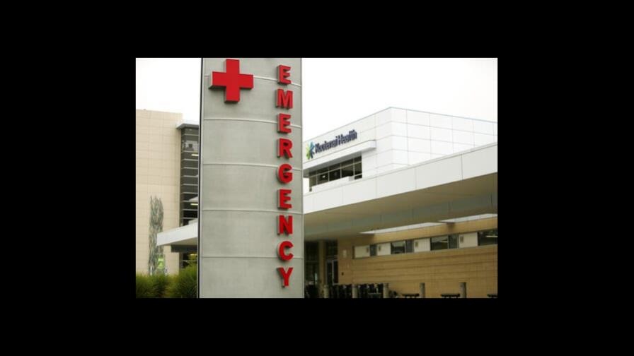 Hospitales de Estados Unidos comienzan a salir de última oleada de COVID