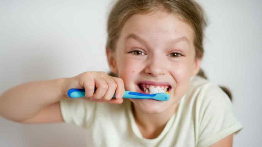 Trucos para que tus hijos aprendan a cepillarse los dientes