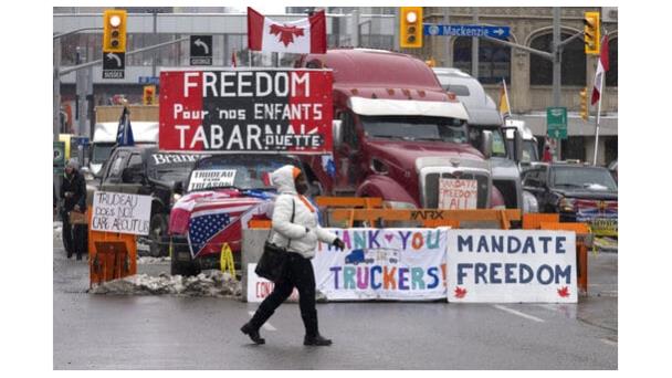 Protestas COVID bloquean tránsito comercial Canadá-EEUU