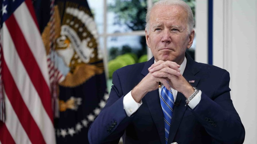 Biden se opone a que Florida prohíba hablar de orientación sexual en escuelas