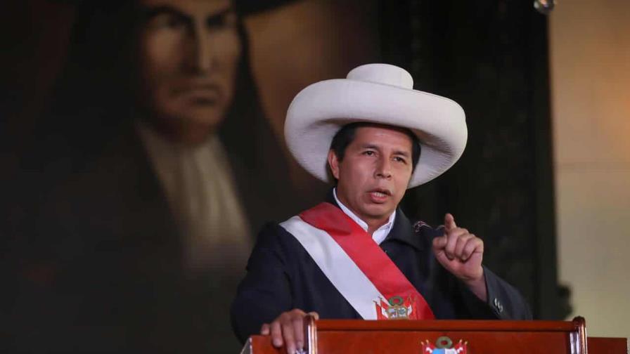 Presidente de Perú juramenta a nuevo gabinete ministerial, el cuarto en seis meses