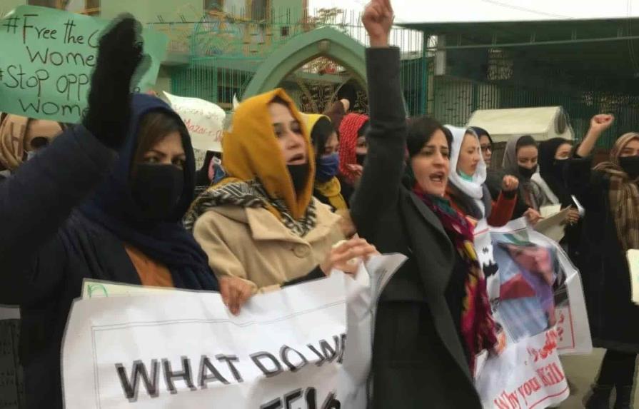 Crisis humanitaria y para la mujer tras un año de régimen talibán, según ONU