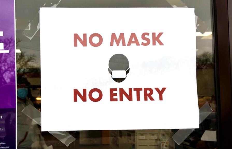 Nueva York quita el uso obligatorio de mascarillas en lugares cerrados