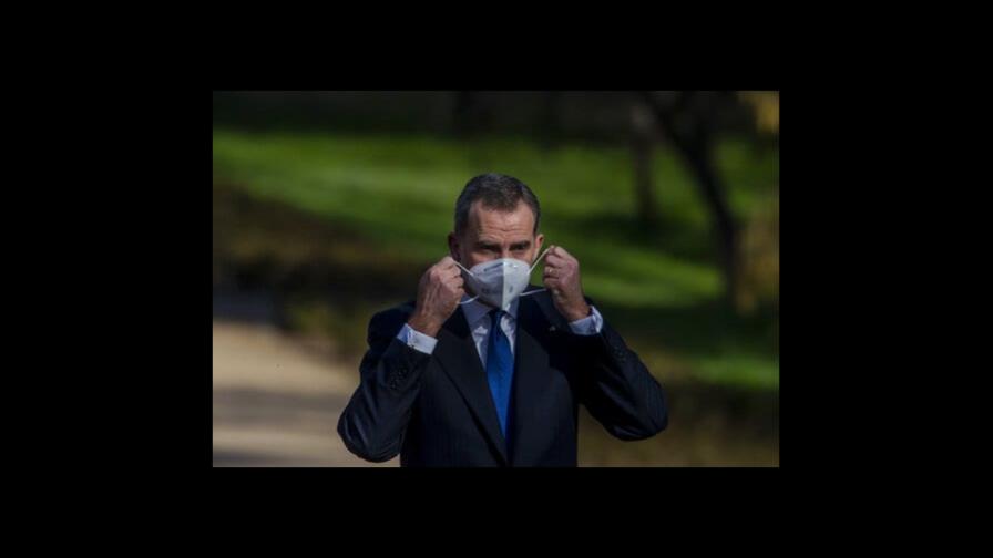 Dos reyes europeos dan positivo para COVID-19 pese a vacunas