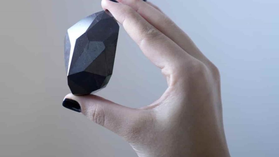 Venden por 4.3 millones dólares el diamante negro conocido como “Enigma”