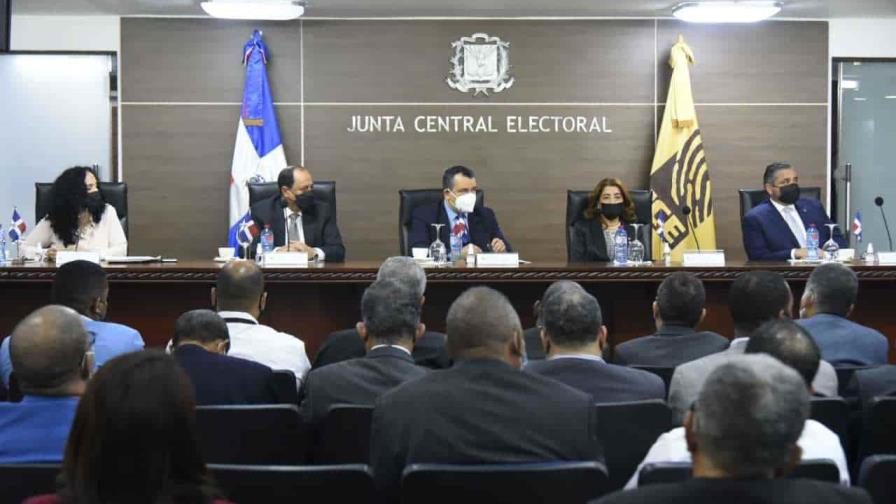 JCE establece nuevas normas para la precampaña política