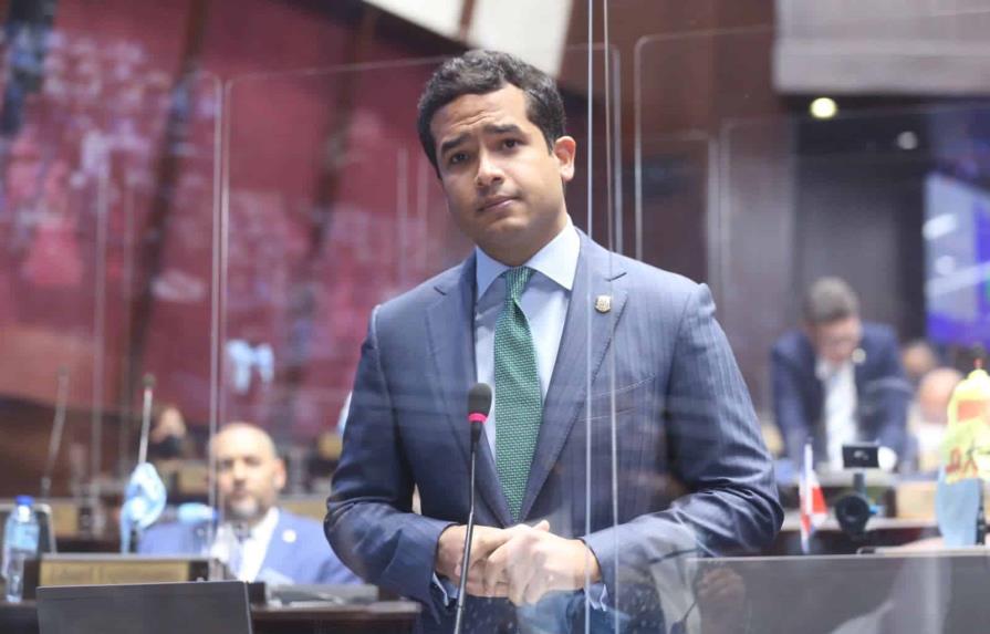 Omar Fernández somete resolución que busca desarrollar turismo de negocios
