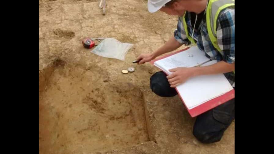 Descubren en Inglaterra escultura de 5,000 años de antigüedad