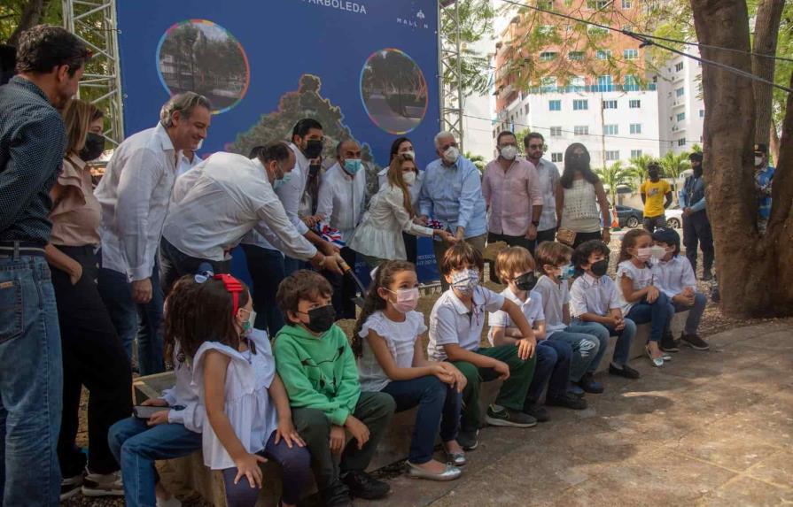 Alcaldía del Distrito Nacional interviene parque La Arboleda