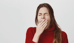 Esta es la razón por la que no debes contener un bostezo