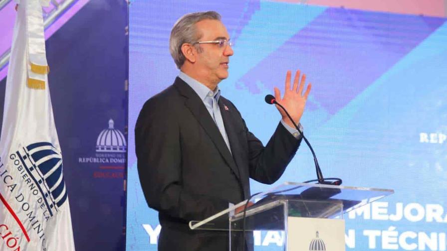 Abinader: la educación es el único camino al éxito, las oportunidades y el empleo