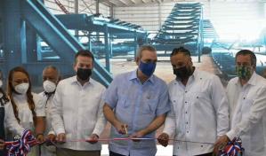 Presidente inaugura planta de reciclaje del pelotero de grandes ligas Robinson Canó